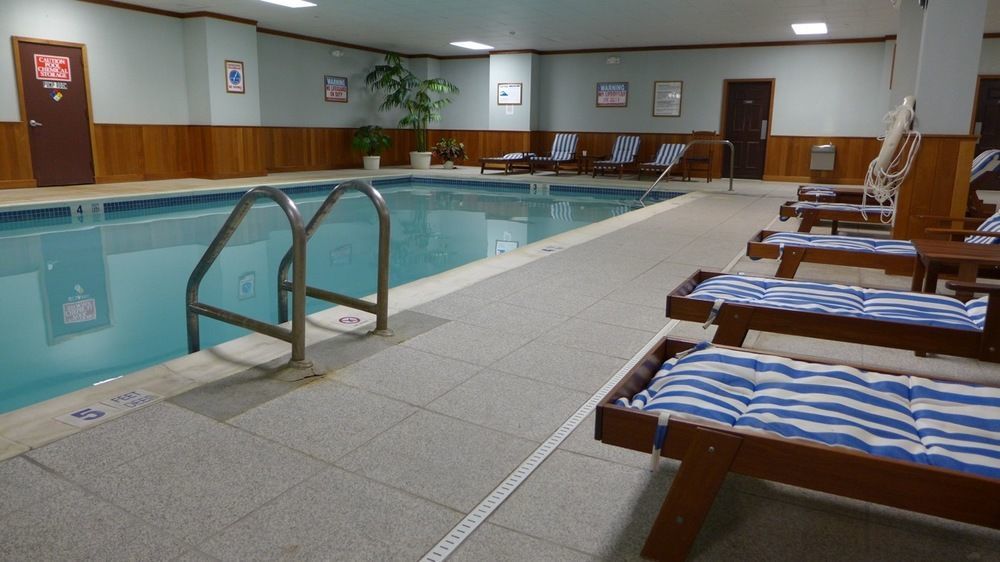 The And At East Wind Inn 3*