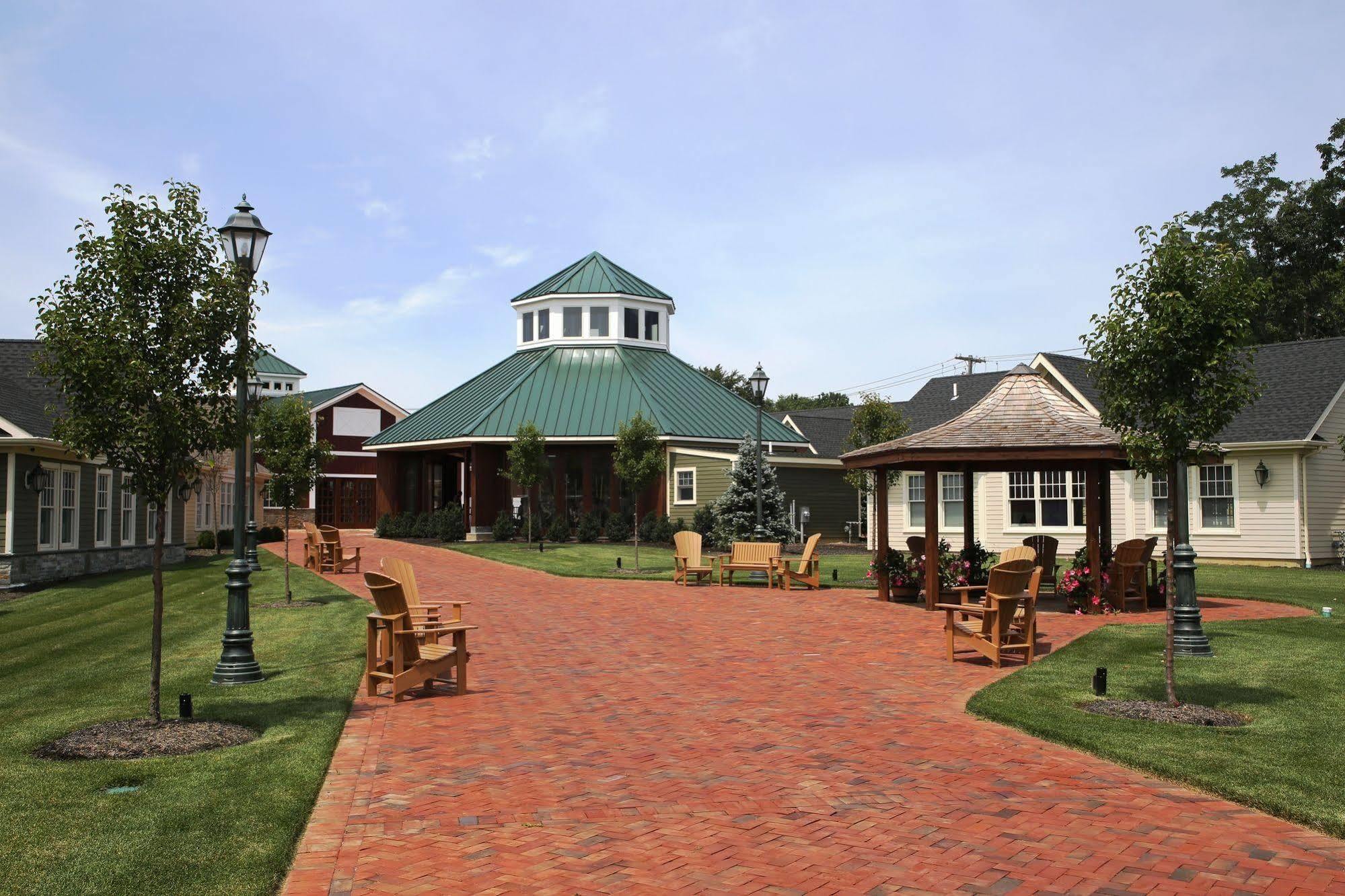 Inn The And At East Wind Wading River